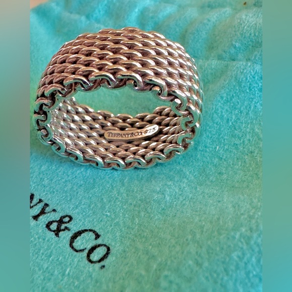 TIFFANY & CO SOMMERSET SILVER CHAIN RING. SIZE 6 RING BOUGHT IN CHICAGO 2001 - Picture 4 of 7